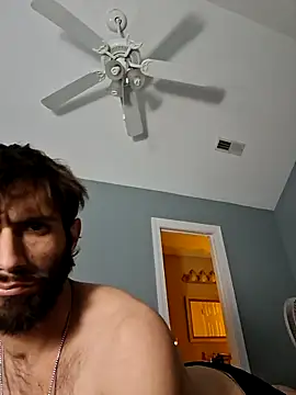 Snapshot of TrndSettr chatting on February 9, 2026, 10:47 pm TrndSettr online show from February 9, 2026, 10:47 pm