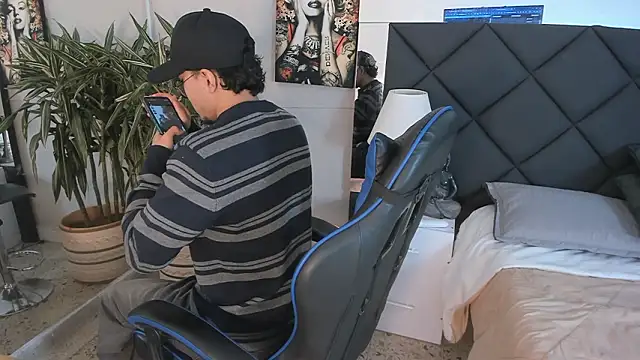 kai storn online show from March 1, 2026, 11:45 am