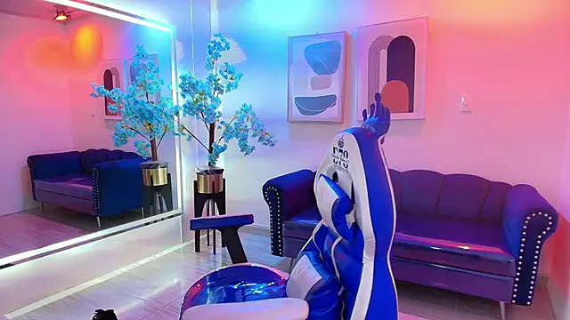 Zoe 18T online show from March 14, 2026, 7:30 pm