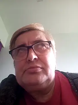 SusanStar874 online show from April 27, 2026, 1:42 pm
