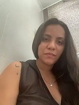 paulina ponce online show from February 24, 2026, 9:35 pm