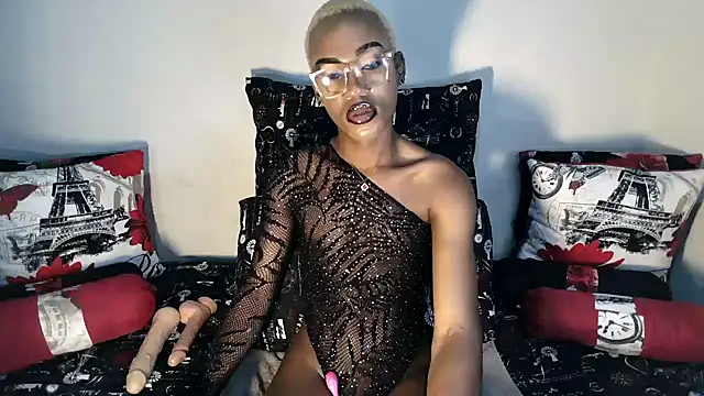 Riaanxxx online show from May 1, 2026, 1:10 am