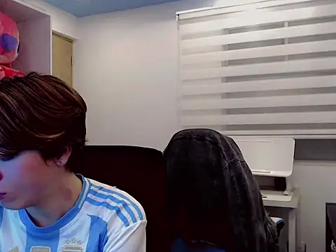 duvisex19 online show from February 17, 2026, 4:20 am