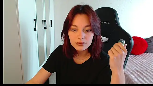 Snapshot of Eva_Avea chatting on March 30, 2026, 8:26 am Eva Avea online show from March 30, 2026, 8:26 am