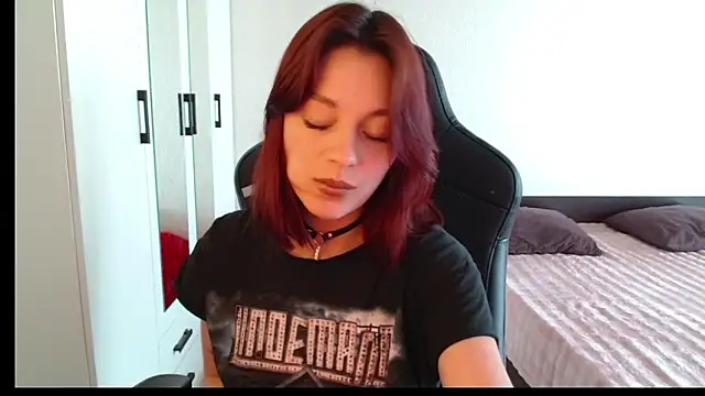 Snapshot of Eva_Avea chatting on March 31, 2026, 9:10 am Eva Avea online show from March 31, 2026, 9:10 am