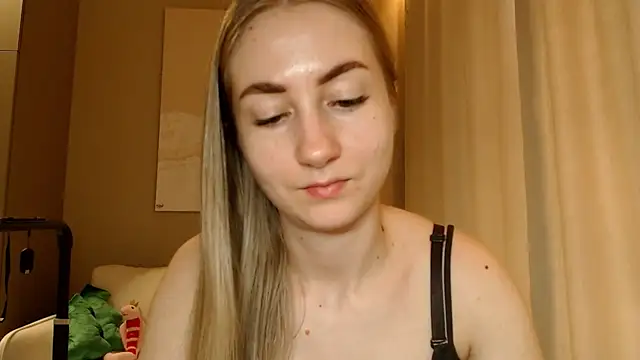 BluueSilk online show from January 29, 2025, 12:24 pm