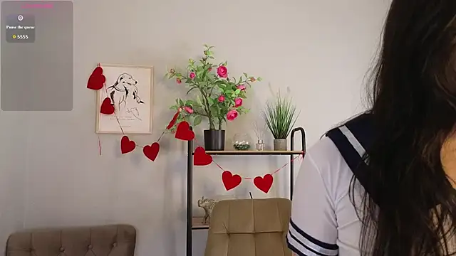 Snapshot of Noiry_Vuvez chatting on June 11, 2026, 12:32 am Noiry Vuvez online show from June 11, 2026, 12:32 am