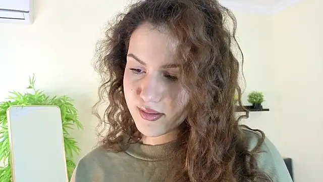 Lili Torin online show from February 13, 2026, 1:29 pm