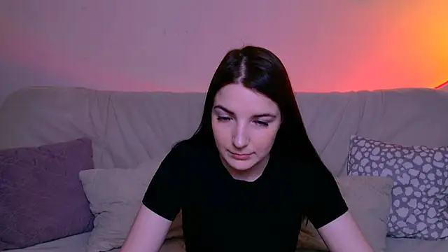 AliceChanel online show from June 19, 2026, 3:44 am