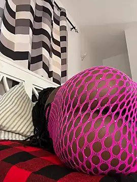 SluttyEll online show from March 7, 2026, 11:07 am