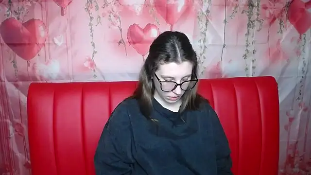 LilianaShine online show from March 3, 2026, 6:19 am