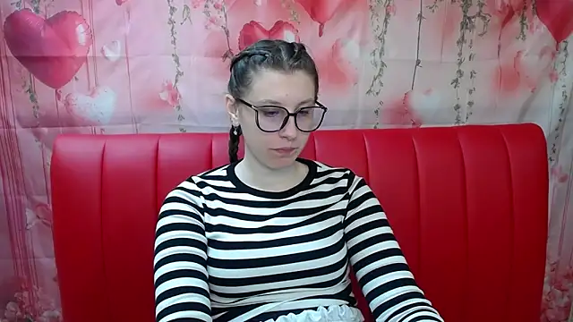LilianaShine online show from April 28, 2026, 5:12 am