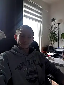 Snapshot of Jungspund25- chatting on May 15, 2026, 10:00 am Jungspund25- online show from May 15, 2026, 10:00 am