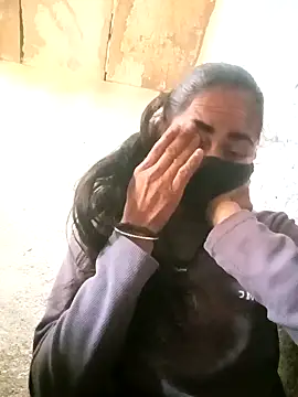 Sunali Bendre online show from March 21, 2026, 2:27 am