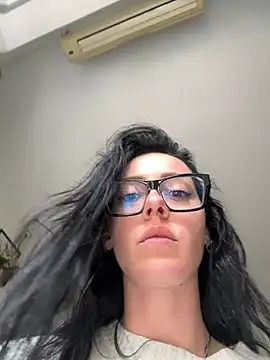 Snapshot of alibi_room chatting on May 4, 2026, 2:46 pm alibi room online show from May 4, 2026, 2:46 pm