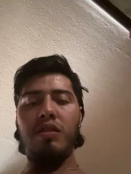 Snapshot of Winniedepootha chatting on March 8, 2026, 9:18 pm Winniedepootha online show from March 8, 2026, 9:18 pm