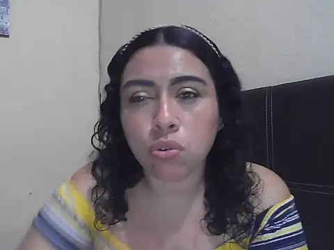 DalilahMx online show from July 14, 2026, 1:52 am