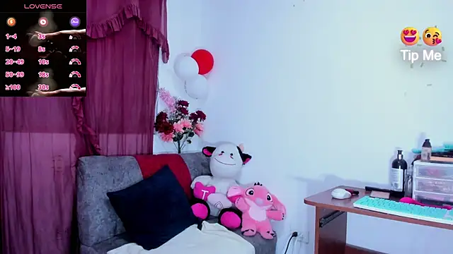 LIA GUTIERREZ online show from March 12, 2026, 4:29 am