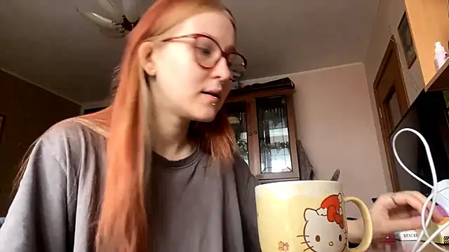 LaureenVielma online show from February 10, 2026, 7:12 am