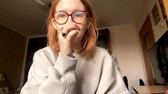 LaureenVielma online show from April 23, 2026, 7:41 am