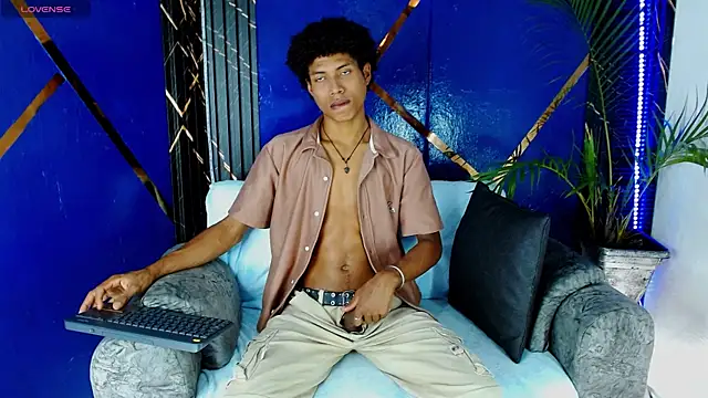 Walkers05 online show from May 13, 2026, 5:10 pm