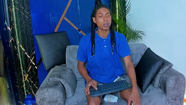Walkers05 online show from July 15, 2026, 6:13 pm