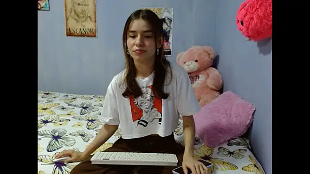 Snapshot of Arlet_Blouse chatting on April 8, 2026, 4:34 am Arlet Blouse online show from April 8, 2026, 4:34 am