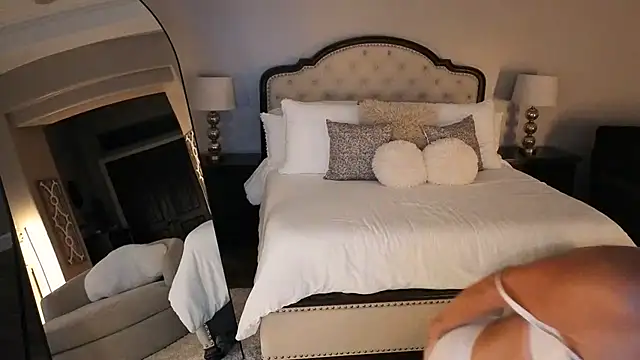 Hot Wife Amber online show from July 25, 2026, 7:44 pm