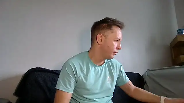 verscub6969 online show from April 29, 2026, 6:28 am