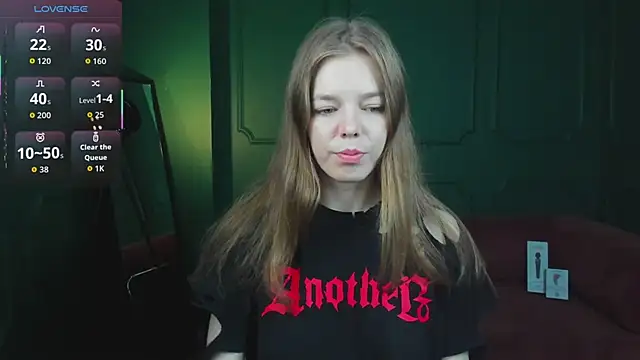 Snapshot of _Tina_Tayllor_ chatting on June 4, 2026, 9:21 pm Tina Tayllor online show from June 4, 2026, 9:21 pm