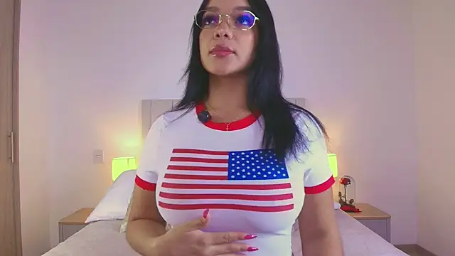 Anna-Lynn online show from July 5, 2026, 2:40 am