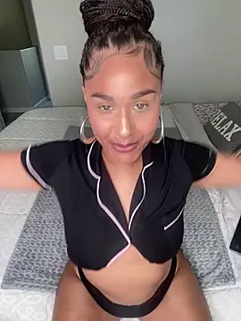 Snapshot of Jamalyce chatting on March 9, 2026, 5:28 pm Jamalyce online show from March 9, 2026, 5:28 pm