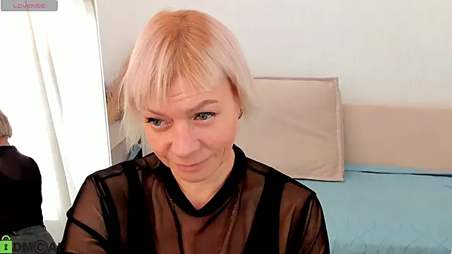 Ann Annise online show from April 26, 2026, 1:03 am