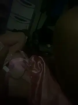 anhduong11 online show from March 9, 2026, 3:27 pm