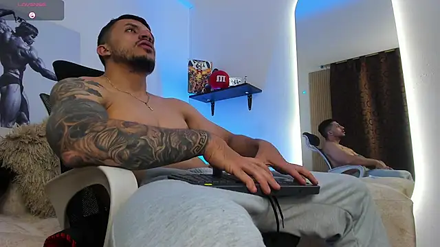 LiamReigns  online show from July 14, 2026, 3:22 am