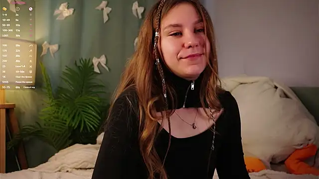 ShantellAngulo online show from June 18, 2026, 1:28 am