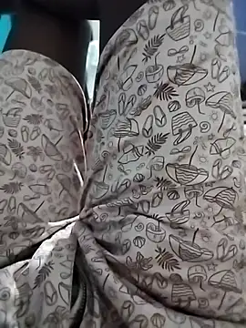 tamilpaiyan989 online show from April 10, 2026, 7:51 pm