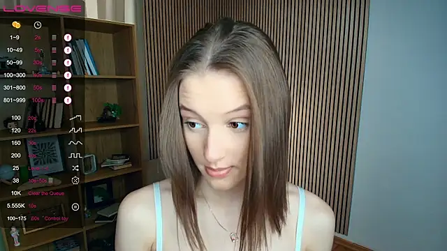 LianneBynon online show from July 9, 2026, 9:24 am