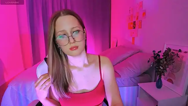 Vega Taylor online show from February 28, 2026, 3:51 am