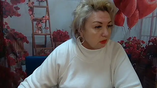 RenataDaster online show from April 27, 2026, 4:54 am