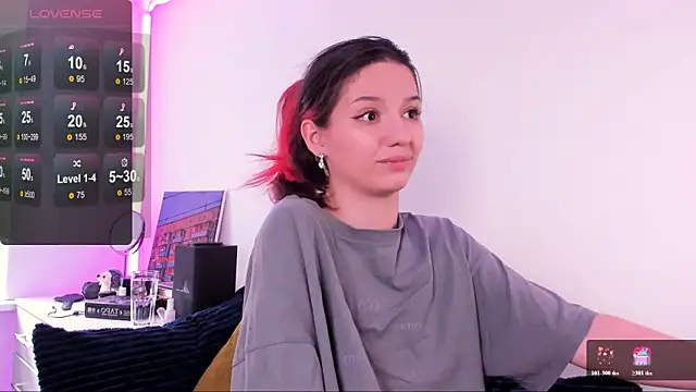 Snapshot of miabellee_ chatting on June 27, 2026, 7:35 am miabellee online show from June 27, 2026, 7:35 am