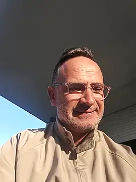 Snapshot of bobo672 chatting on April 9, 2026, 6:13 am bobo672 online show from April 9, 2026, 6:13 am