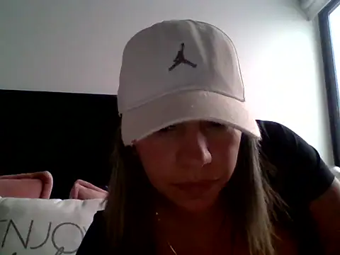 Ambar Cortes online show from February 5, 2026, 8:24 pm