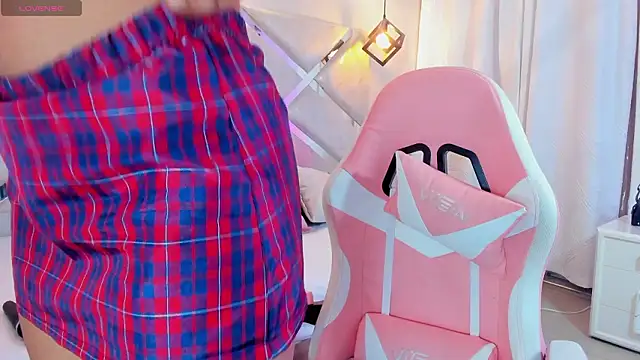 karlaa megan online show from February 17, 2026, 9:10 pm