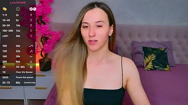 JasminUqueen online show from June 9, 2026, 1:17 am