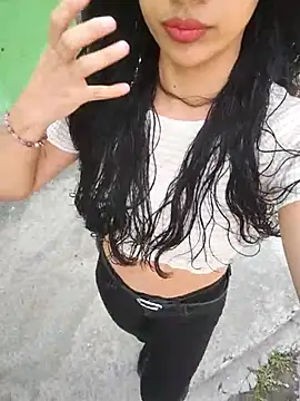 Snapshot of cynliu chatting on July 19, 2026, 8:01 pm cynliu online show from July 19, 2026, 8:01 pm
