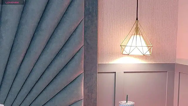 Annia-Greco online show from February 4, 2026, 3:07 pm