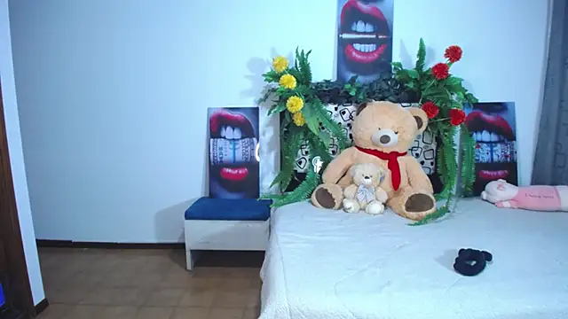 lika little0 online show from March 1, 2026, 12:01 am