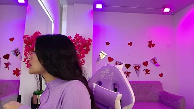 Maddie T18 online show from February 17, 2026, 11:18 am