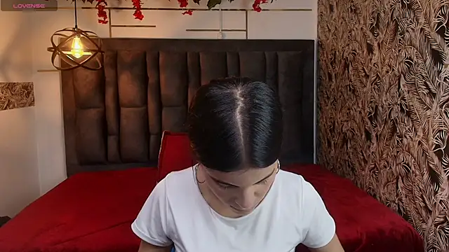 Snapshot of Emily__Cute__ chatting on March 19, 2026, 8:13 pm Emily Cute online show from March 19, 2026, 8:13 pm